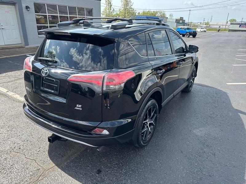 Toyota RAV4 SE 4WD 2018