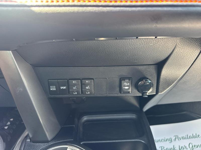 Toyota RAV4 SE 4WD 2018