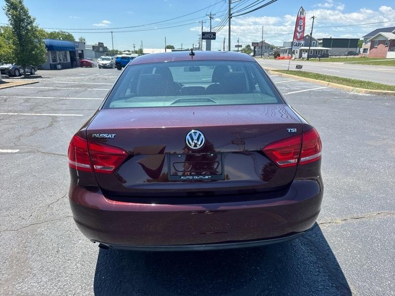 Volkswagen Passat 1.8T Wolfsburg AT 2014