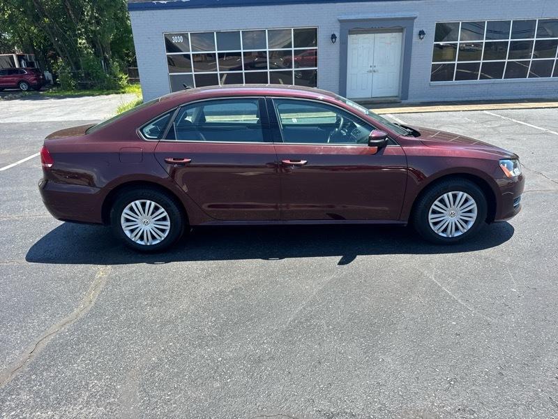 Volkswagen Passat 1.8T Wolfsburg AT 2014