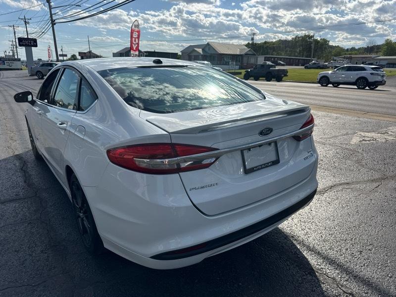 Ford Fusion Hybrid SE 2018