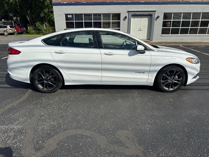 Ford Fusion Hybrid SE 2018