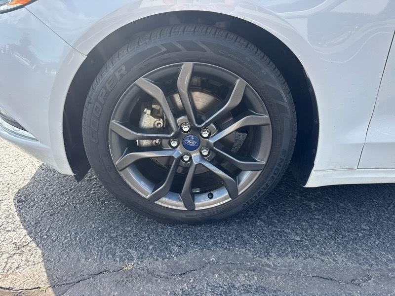 Ford Fusion Hybrid SE 2018