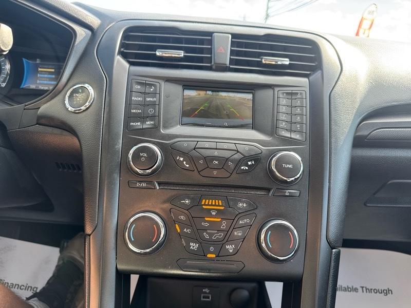 Ford Fusion Hybrid SE 2018