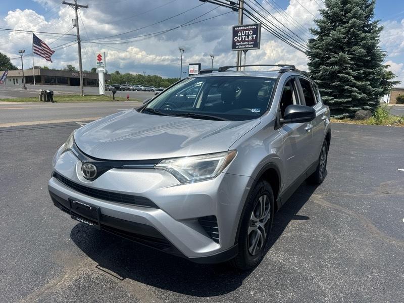 Toyota RAV4 LE AWD 2017