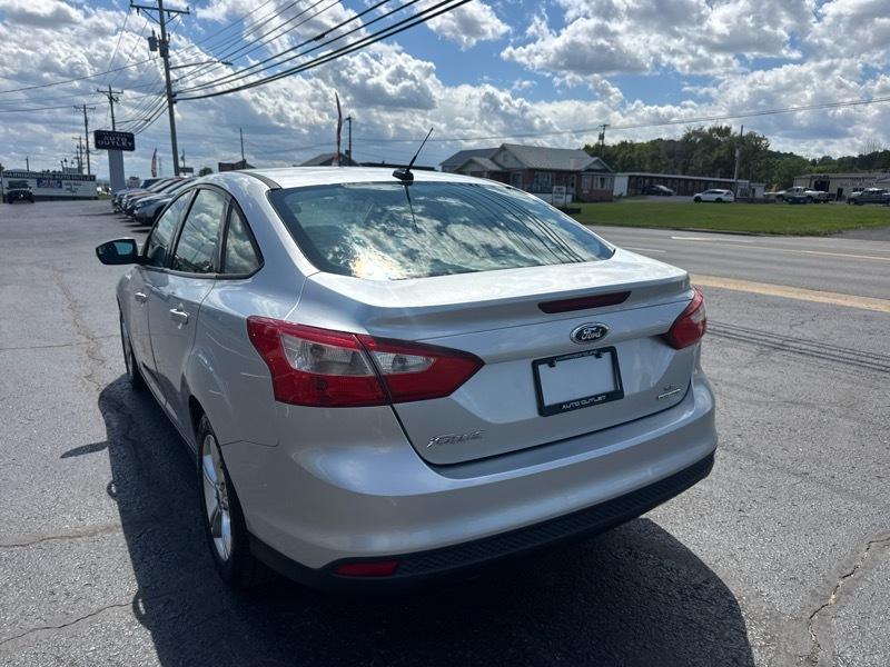 Ford Focus SE Sedan 2014