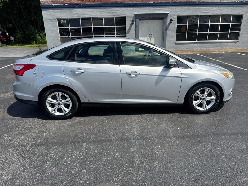 Ford Focus SE Sedan 2014