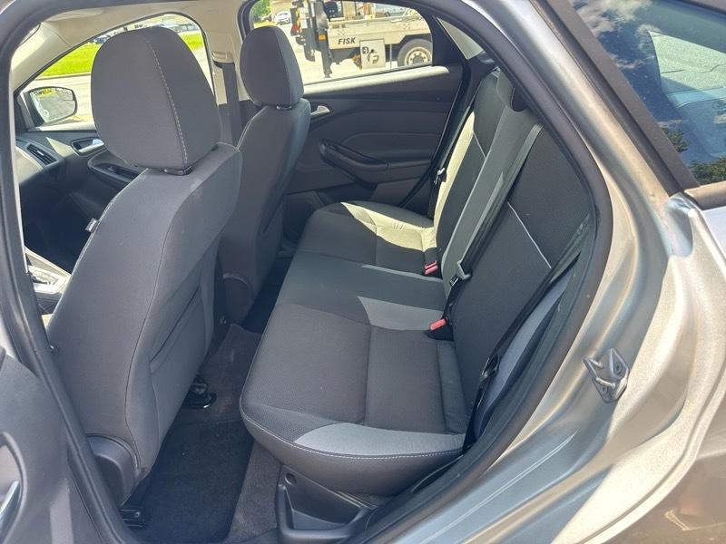 Ford Focus SE Sedan 2014