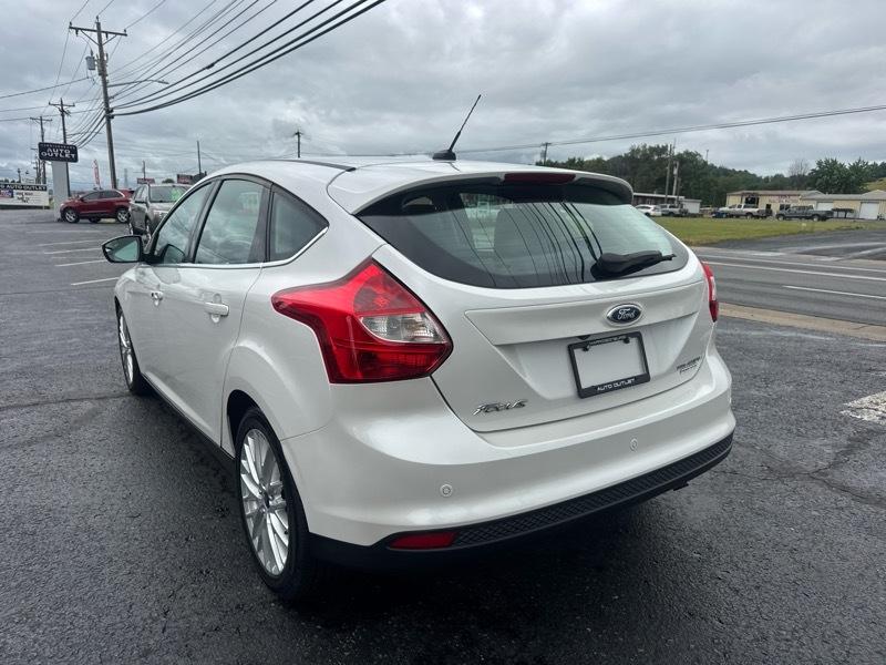 Ford Focus Titanium Hatch 2013