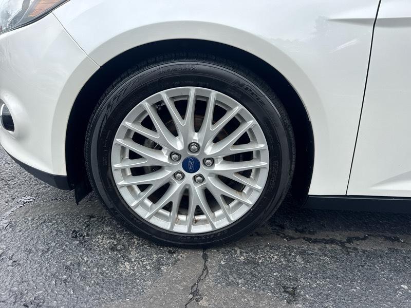 Ford Focus Titanium Hatch 2013