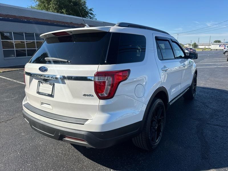 Ford Explorer 4dr XLT 4WD 2019