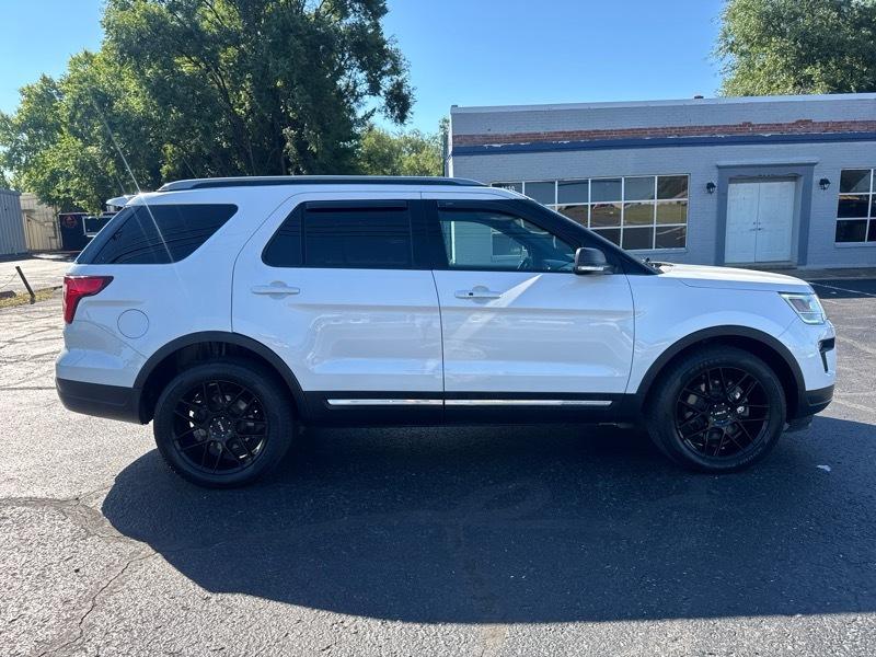 Ford Explorer 4dr XLT 4WD 2019