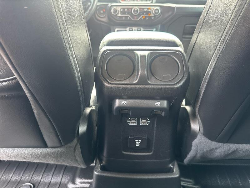 Jeep Wrangler Unlimited Sahara 2021