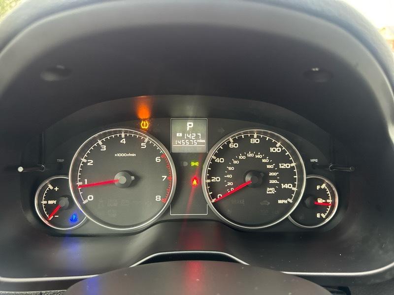 Subaru Outback 2.5i Premium 2013