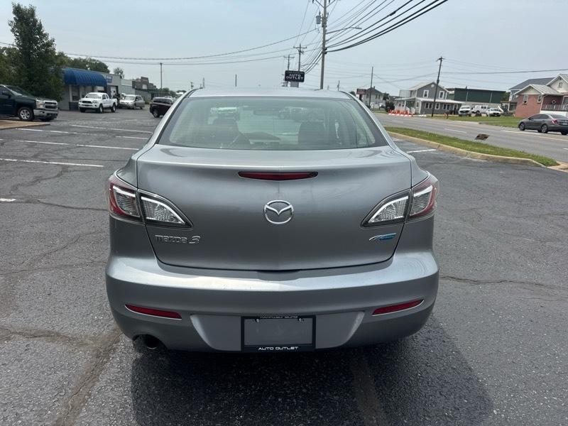 Mazda MAZDA3 i Touring AT 4-Door 2013