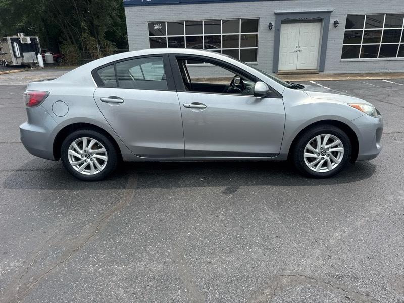 Mazda MAZDA3 i Touring AT 4-Door 2013