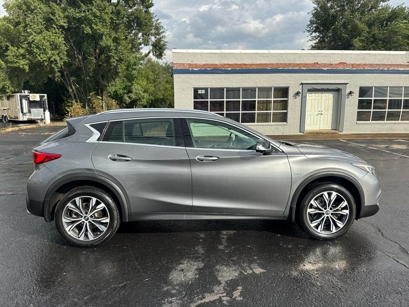 Infiniti QX30 LUXE AWD 2019