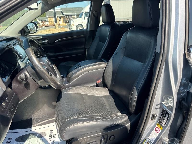 Toyota Highlander Limited AWD V6 2014