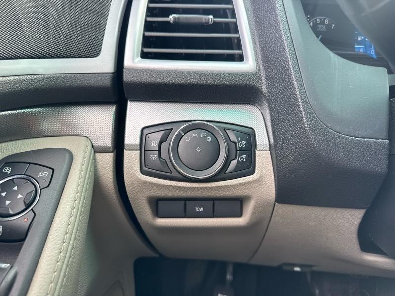 Ford Explorer 4dr XLT 2015