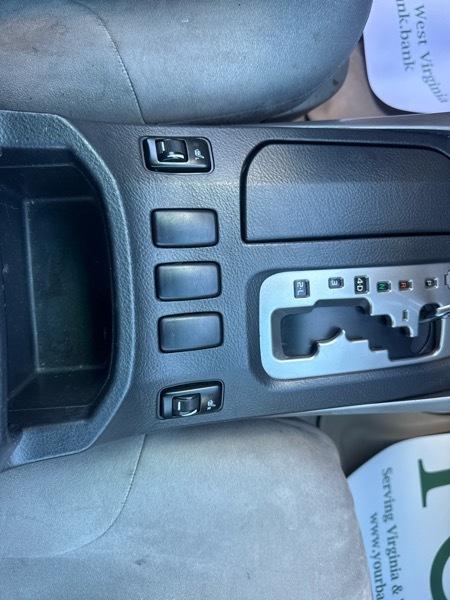 Toyota 4Runner Limited 2WD 2006