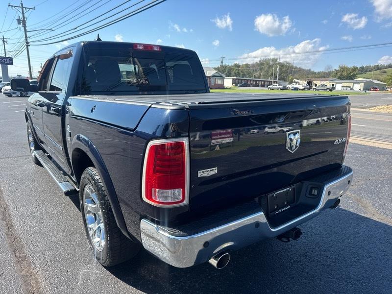 RAM 1500 Laramie Crew Cab SWB 4WD 2013