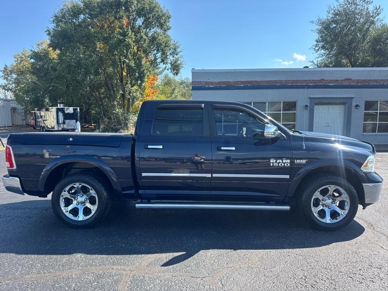 RAM 1500 Laramie Crew Cab SWB 4WD 2013