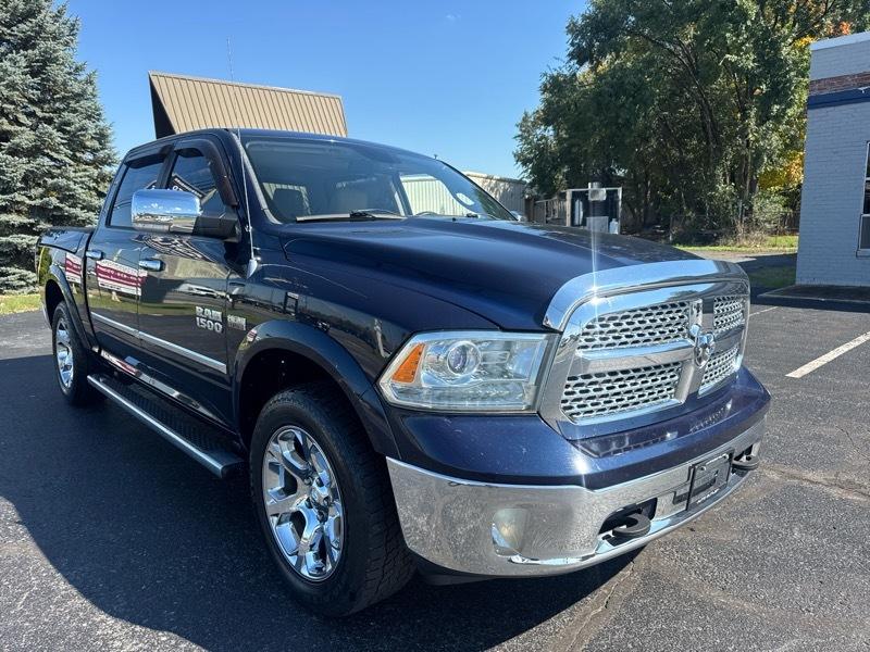 RAM 1500 Laramie Crew Cab SWB 4WD 2013