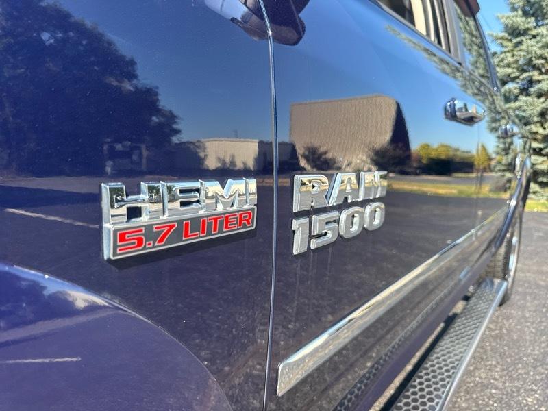 RAM 1500 Laramie Crew Cab SWB 4WD 2013