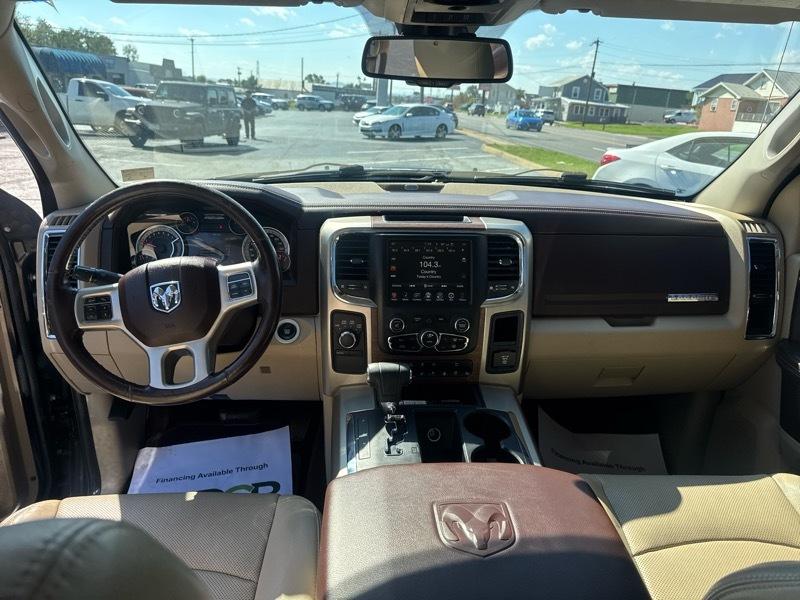 RAM 1500 Laramie Crew Cab SWB 4WD 2013