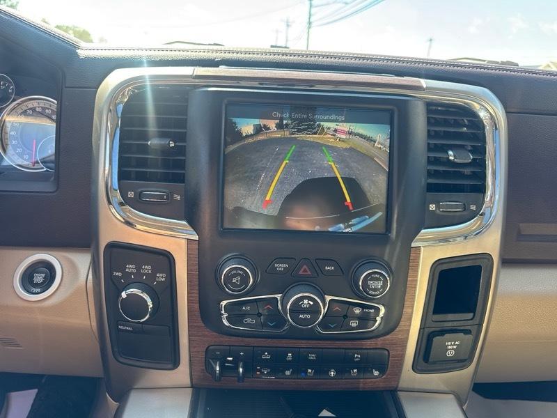 RAM 1500 Laramie Crew Cab SWB 4WD 2013