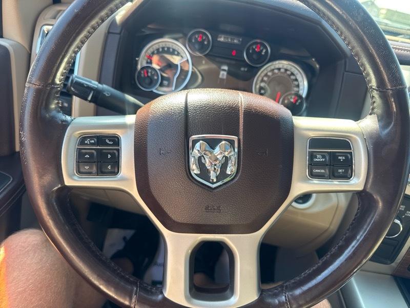 RAM 1500 Laramie Crew Cab SWB 4WD 2013