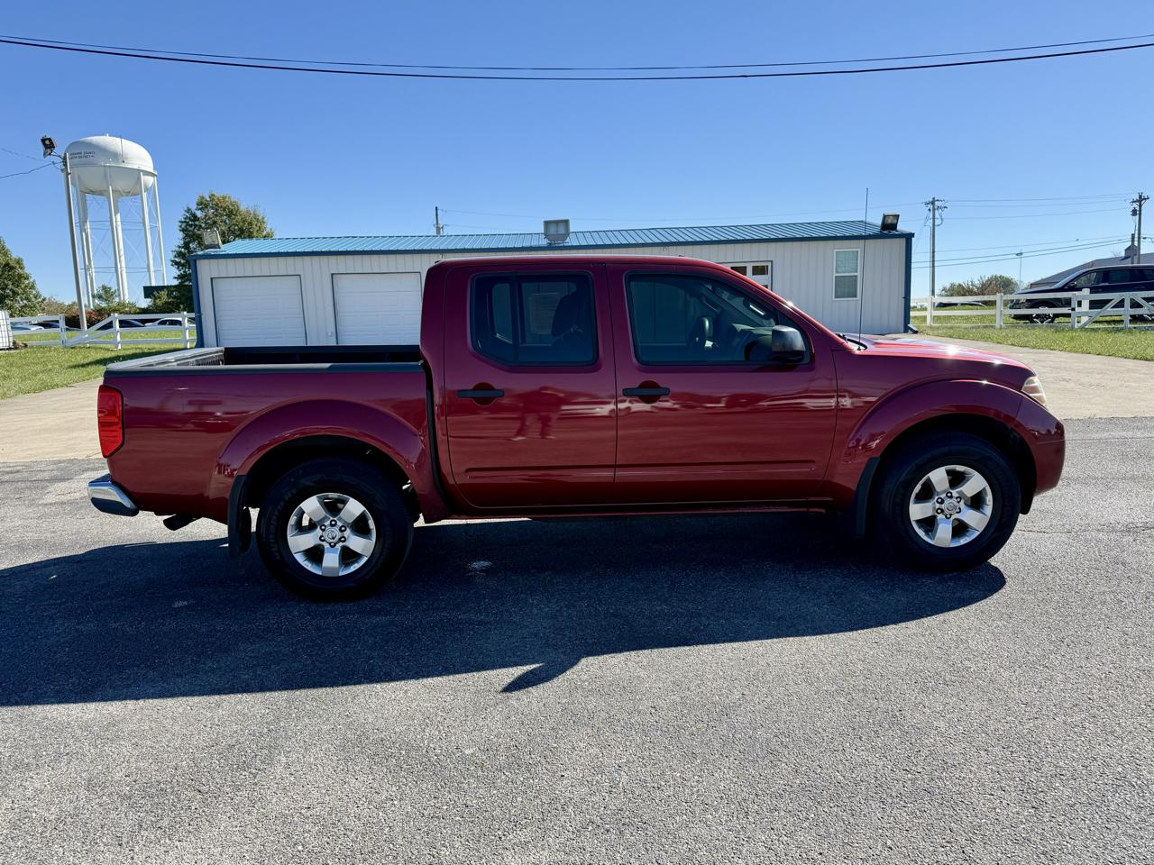 Nissan Frontier 4WD Crew Cab SWB Auto SV 2013