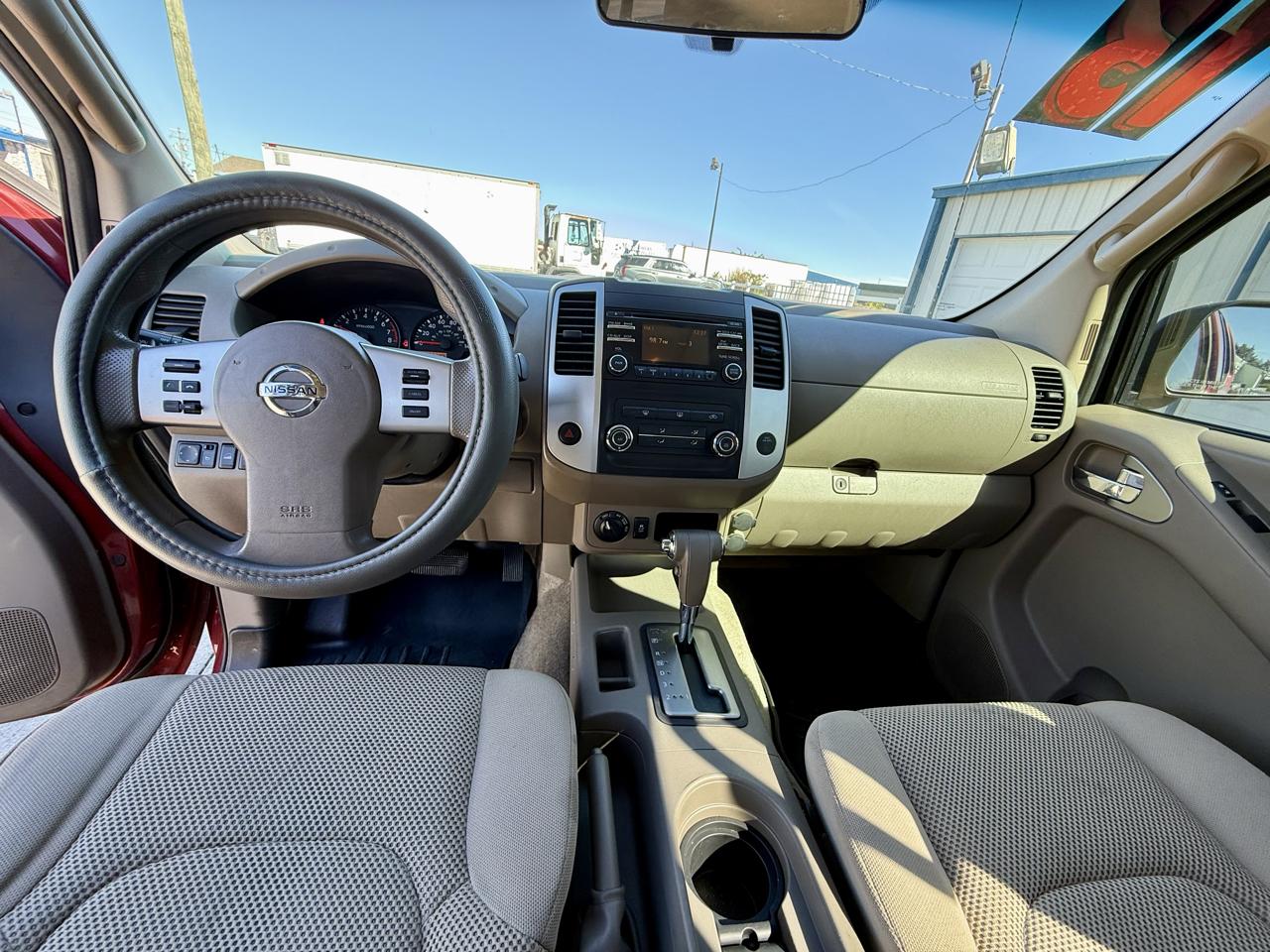 Nissan Frontier 4WD Crew Cab SWB Auto SV 2013