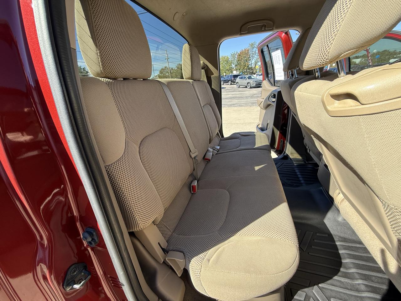 Nissan Frontier 4WD Crew Cab SWB Auto SV 2013