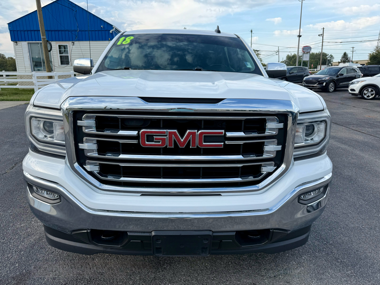 GMC Sierra 1500 4WD Crew Cab 143.5" SLT 2018 GMC Sierra 1500 4WD Crew Cab 143.5" SLT 2018