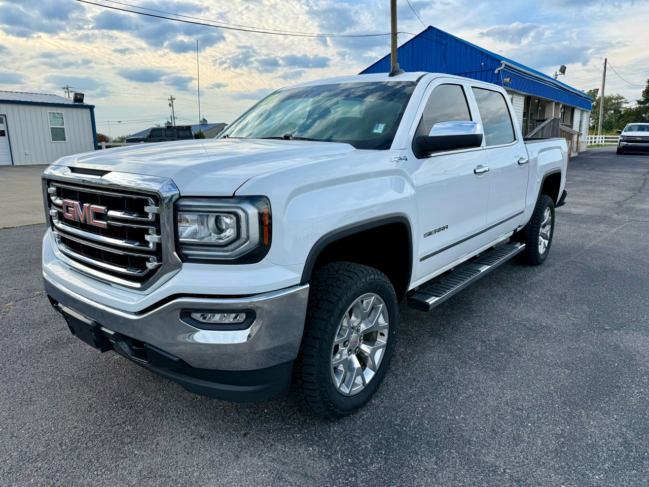 GMC Sierra 1500 4WD Crew Cab 143.5" SLT 2018 GMC Sierra 1500 4WD Crew Cab 143.5" SLT 2018