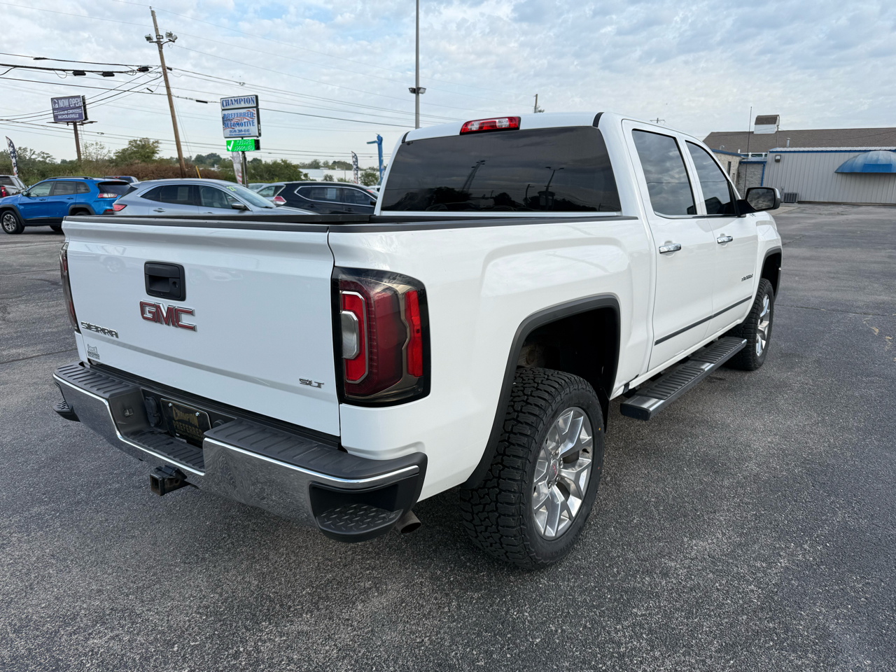 GMC Sierra 1500 4WD Crew Cab 143.5" SLT 2018 GMC Sierra 1500 4WD Crew Cab 143.5" SLT 2018