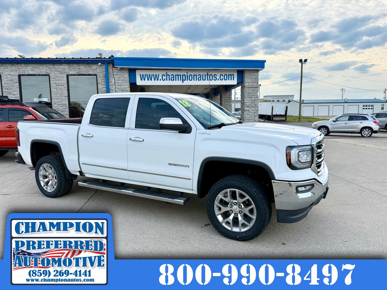 GMC Sierra 1500 4WD Crew Cab 143.5" SLT 2018 GMC Sierra 1500 4WD Crew Cab 143.5" SLT 2018