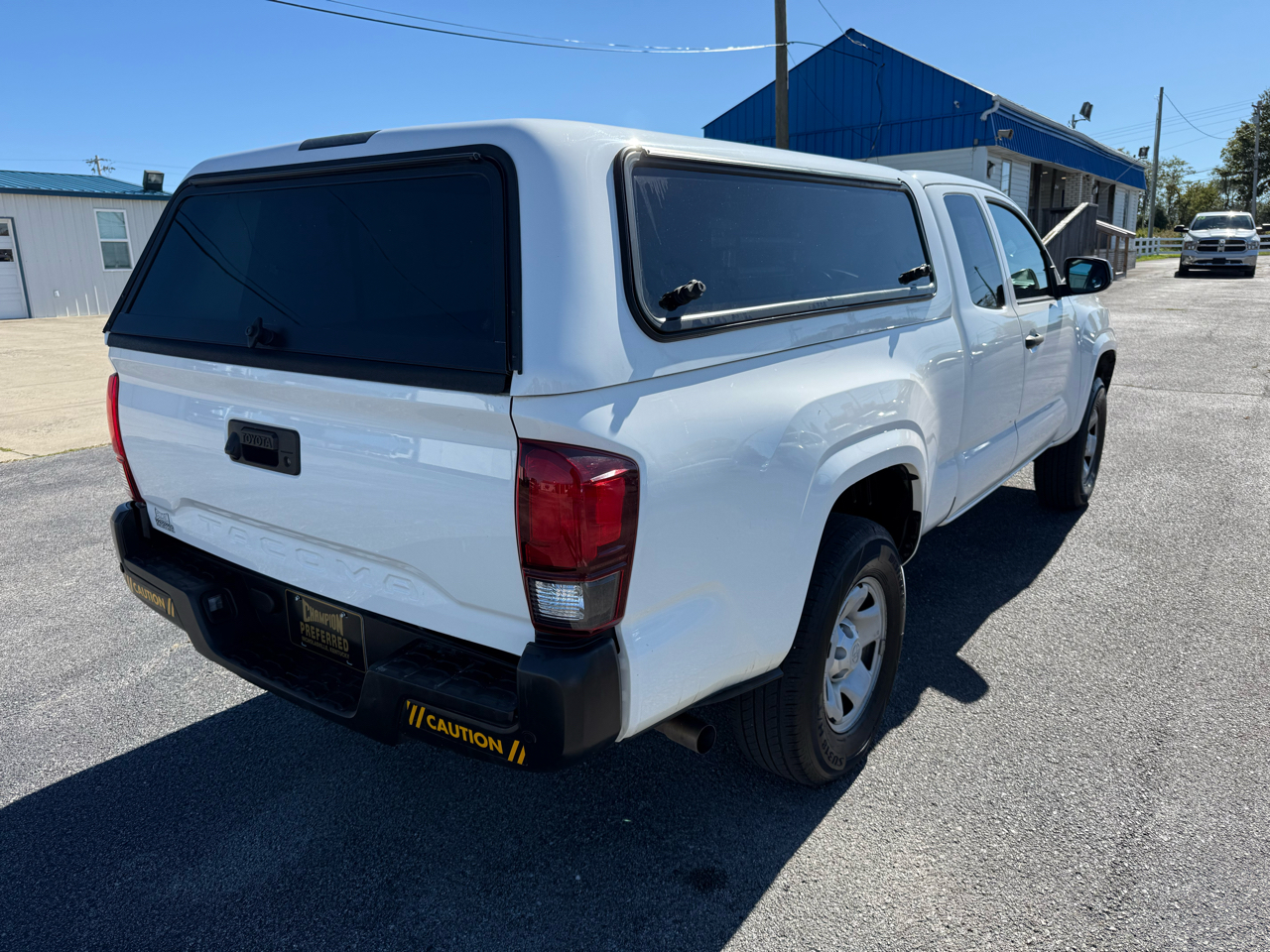 Toyota Tacoma 2WD SR5 Access Cab 6' Bed I4 AT (Natl) 2021 Toyota Tacoma 2WD SR5 Access Cab 6' Bed I4 AT (Natl) 2021