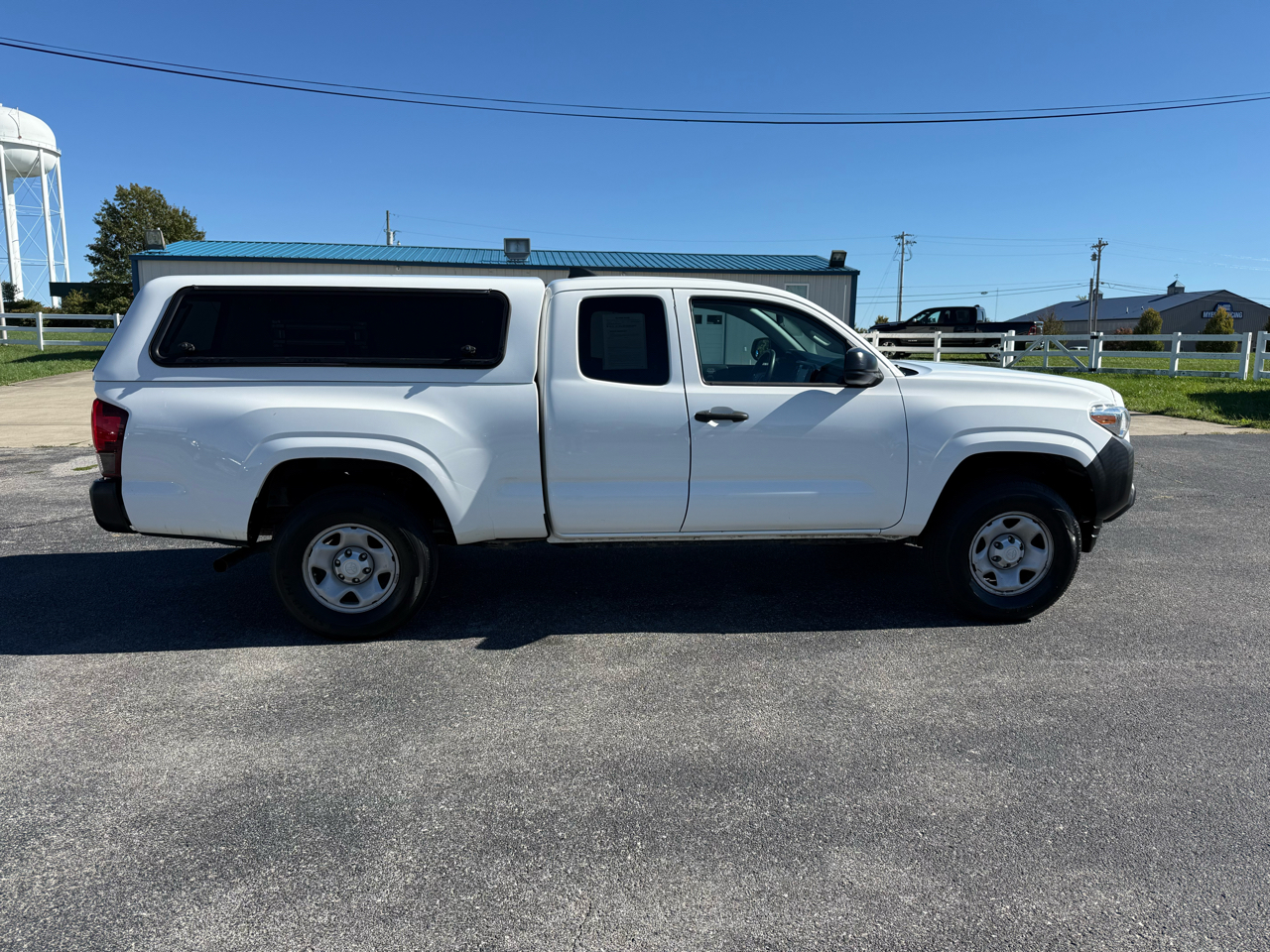 Toyota Tacoma 2WD SR5 Access Cab 6' Bed I4 AT (Natl) 2021 Toyota Tacoma 2WD SR5 Access Cab 6' Bed I4 AT (Natl) 2021