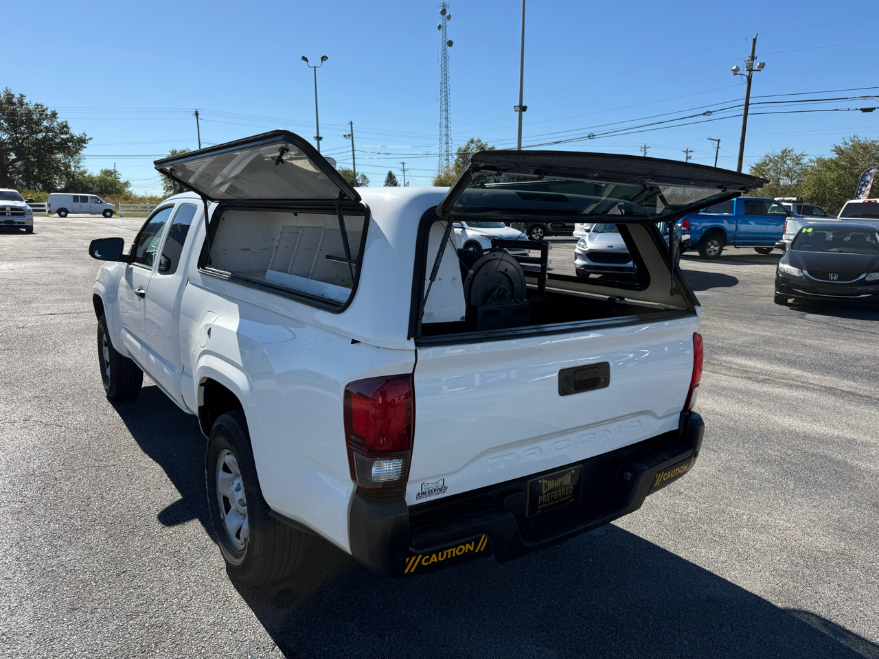 Toyota Tacoma 2WD SR5 Access Cab 6' Bed I4 AT (Natl) 2021 Toyota Tacoma 2WD SR5 Access Cab 6' Bed I4 AT (Natl) 2021
