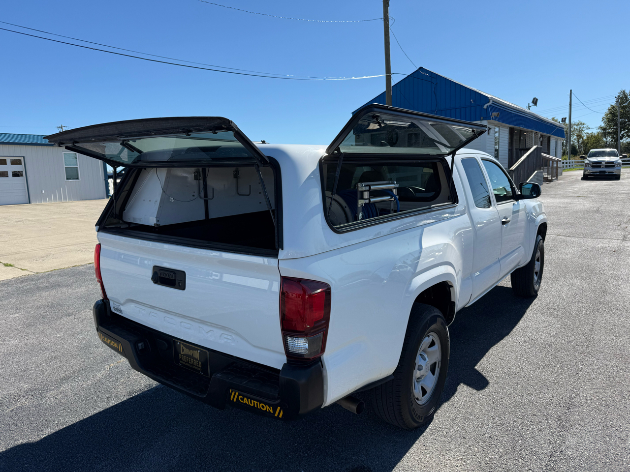 Toyota Tacoma 2WD SR5 Access Cab 6' Bed I4 AT (Natl) 2021 Toyota Tacoma 2WD SR5 Access Cab 6' Bed I4 AT (Natl) 2021