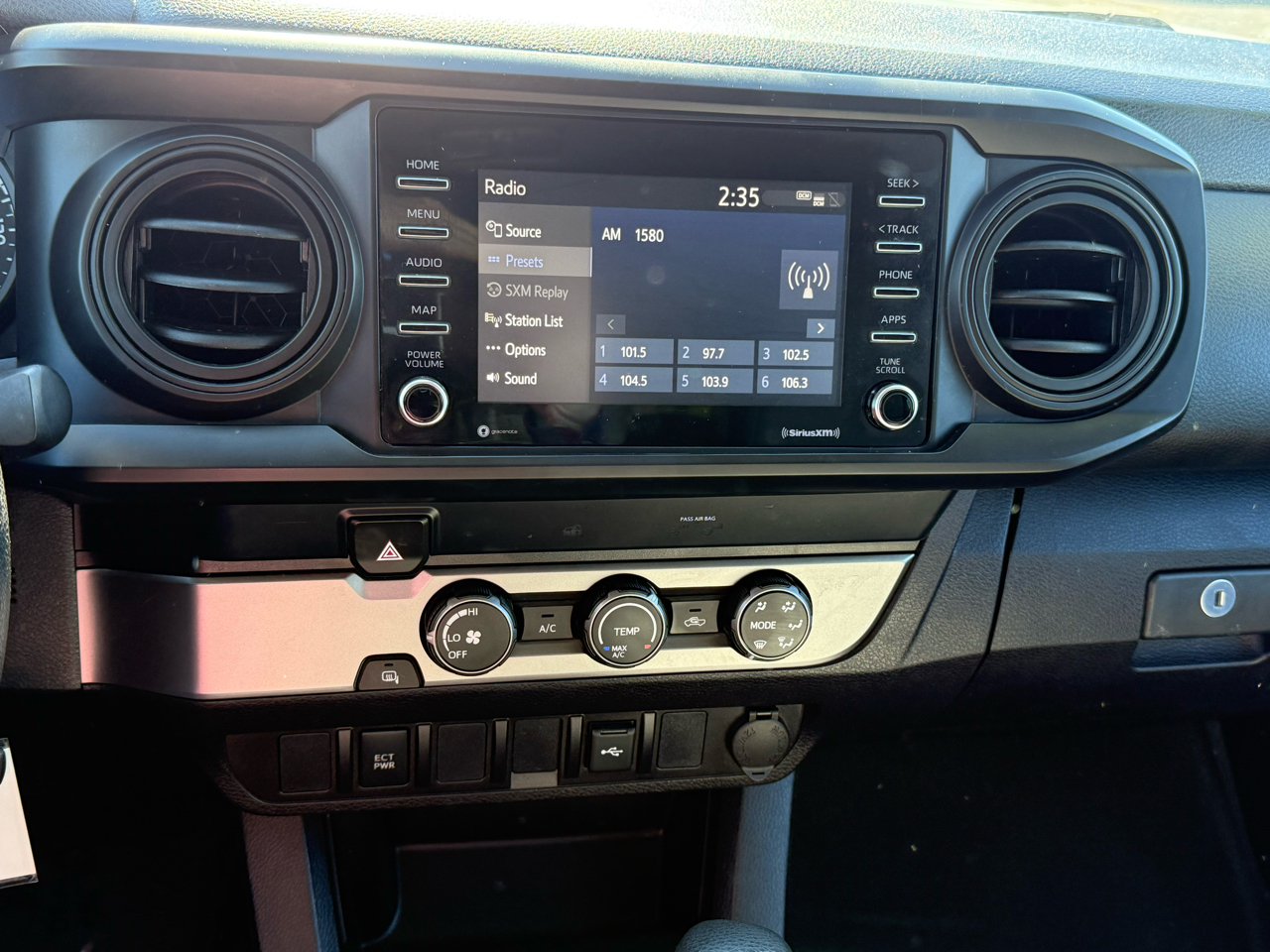 Toyota Tacoma 2WD SR5 Access Cab 6' Bed I4 AT (Natl) 2021 Toyota Tacoma 2WD SR5 Access Cab 6' Bed I4 AT (Natl) 2021