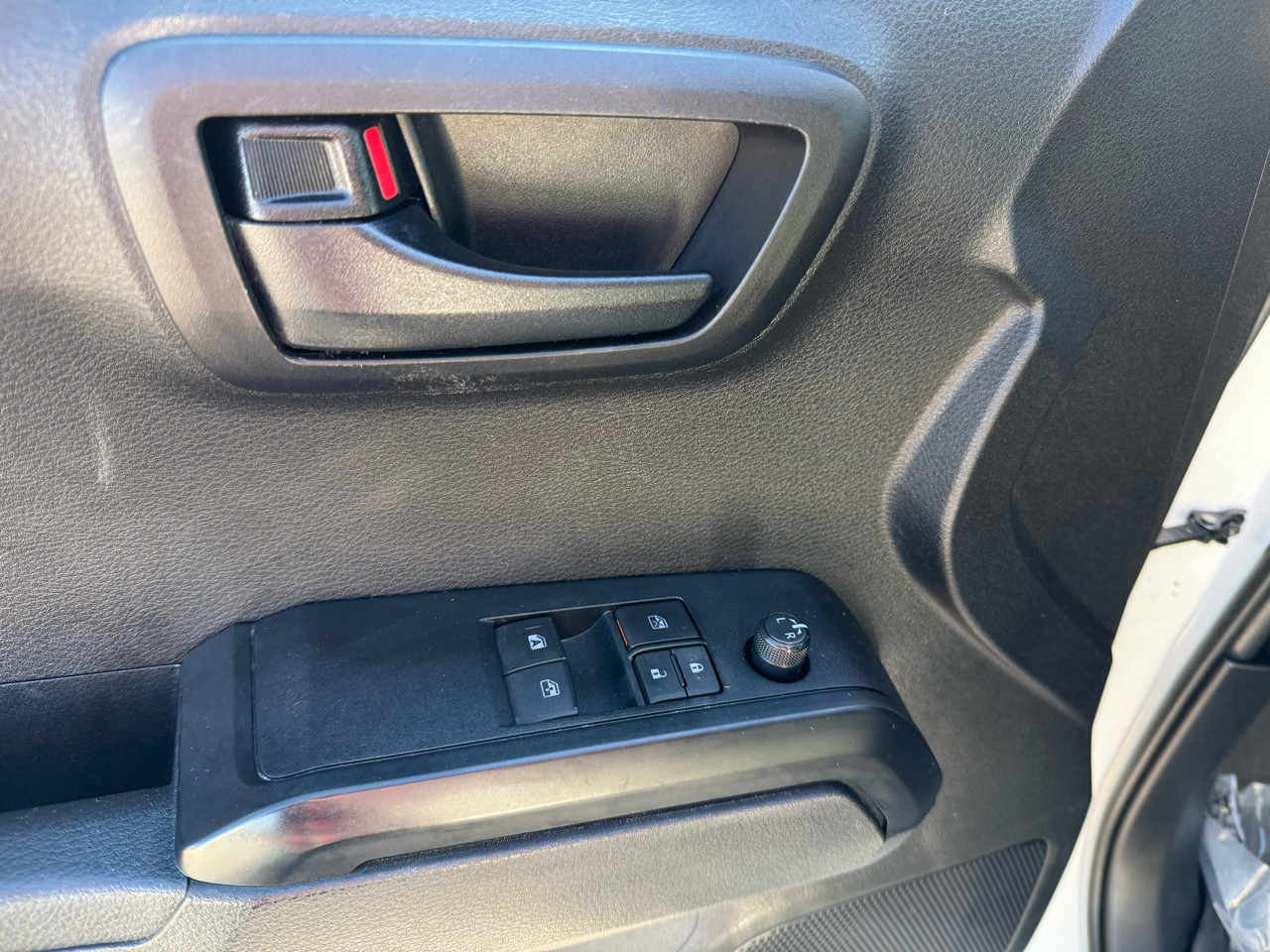 Toyota Tacoma 2WD SR5 Access Cab 6' Bed I4 AT (Natl) 2021 Toyota Tacoma 2WD SR5 Access Cab 6' Bed I4 AT (Natl) 2021