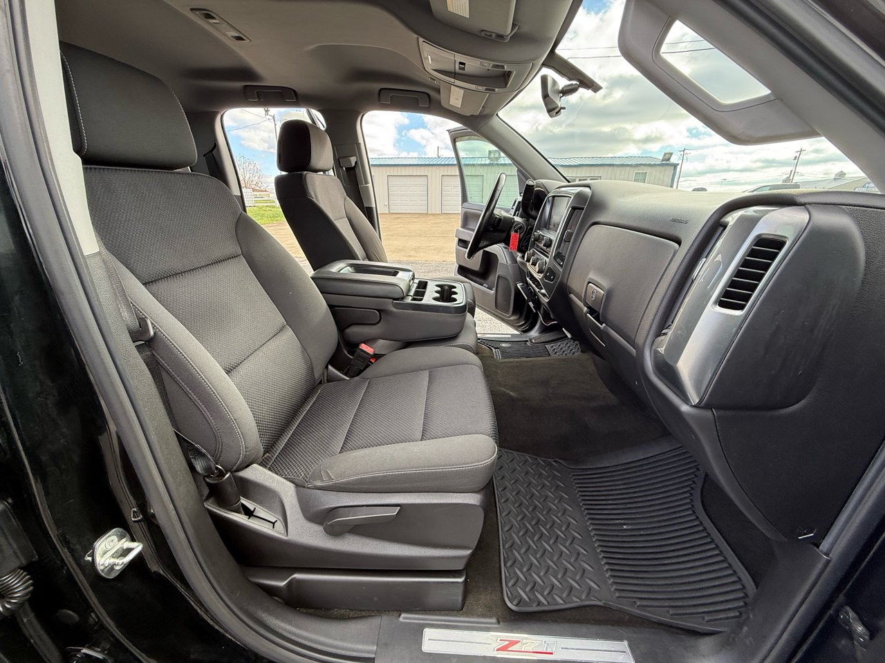 Chevrolet Silverado 1500 4WD Double Cab 143.5" LT w/2LT 2018