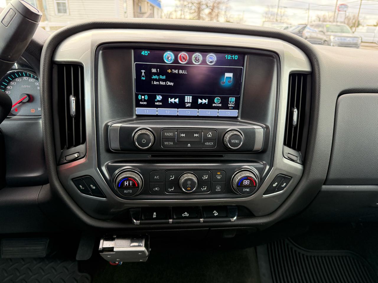 Chevrolet Silverado 1500 4WD Double Cab 143.5" LT w/2LT 2018