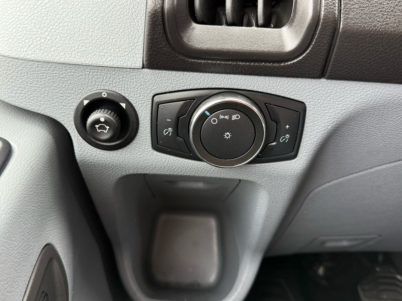 Ford Transit Chassis T-350 DRW 156" WB 9950 GVWR 2019