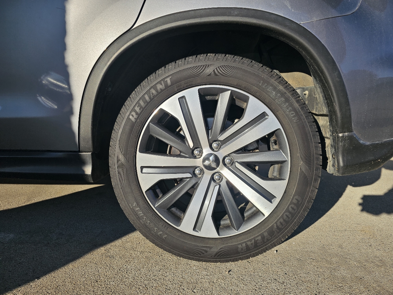 Mitsubishi Outlander Sport ES 2.0 CVT 2021