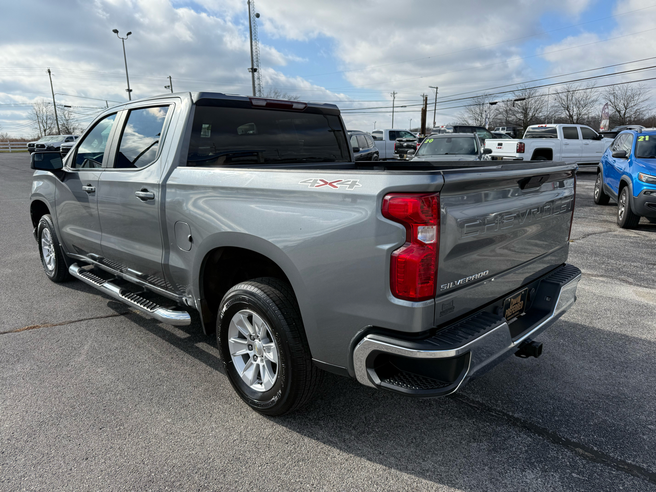 Chevrolet Silverado 1500 4WD Crew Cab 147" LT w/1LT 2021