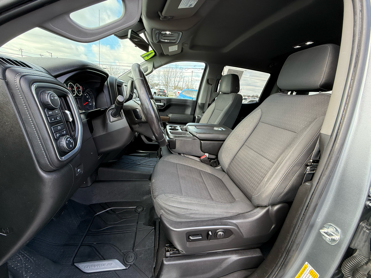 Chevrolet Silverado 1500 4WD Crew Cab 147" LT w/1LT 2021